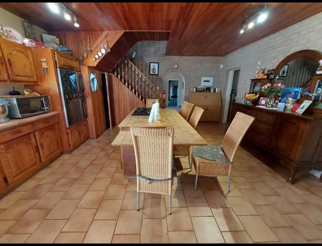 4 BEDROOM HOUSE FOR SALE IN PRETORIA GARDENS